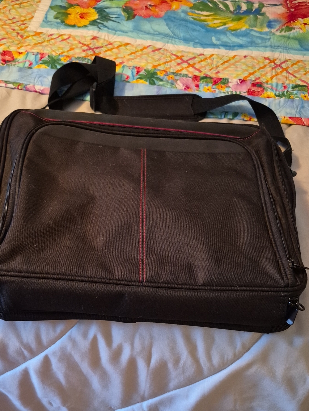 Source Unknown Black Laptop Bag with Red Stitching